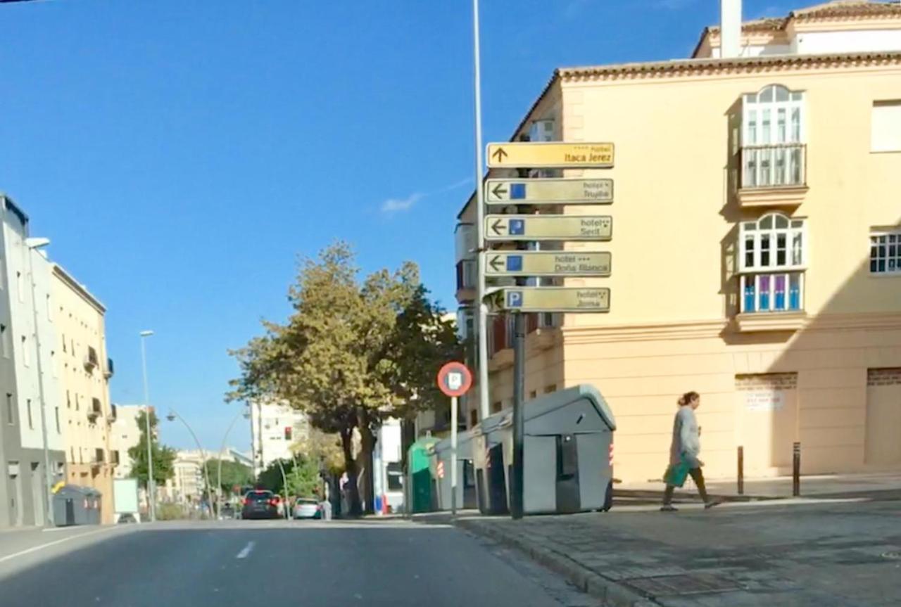 Apartamento La Estacion Jerez de la Frontera Exterior photo